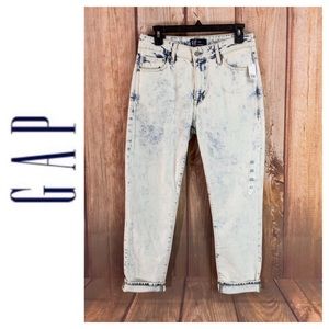 💙NWT GAP Acid Wash Boyfriend Jean Size 27